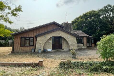 3 bedroom detached bungalow for sale