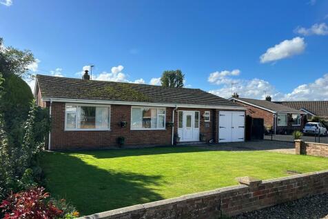 4 bedroom detached bungalow for sale