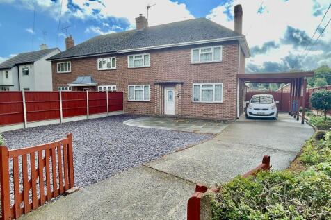 West Elloe Avenue, Spalding 3 bed semi