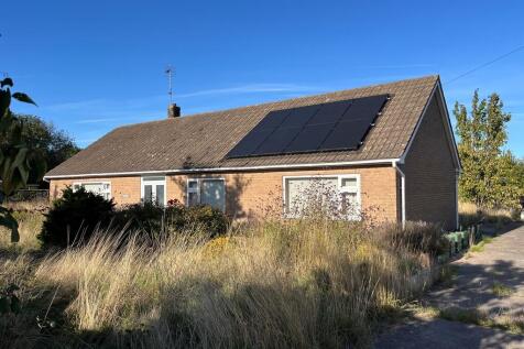Dawsmere Road, Gedney Drove End 3 bed detached bungalow for sale