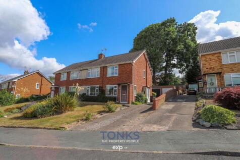 Grange Crescent, Halesowen B63 2 bed maisonette for sale
