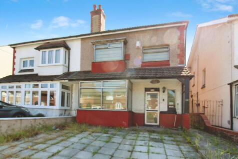 4 bedroom semi-detached house for sale