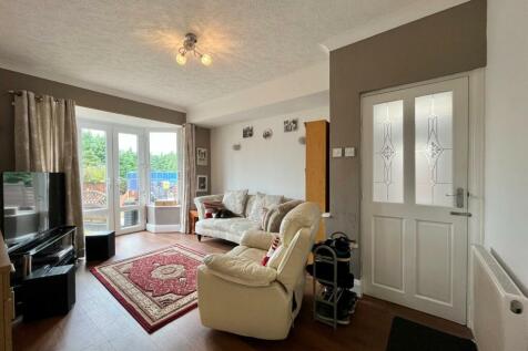 2 bedroom semi-detached bungalow for sale