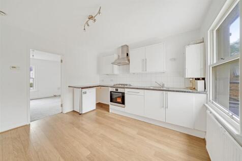 Studio flat for sale