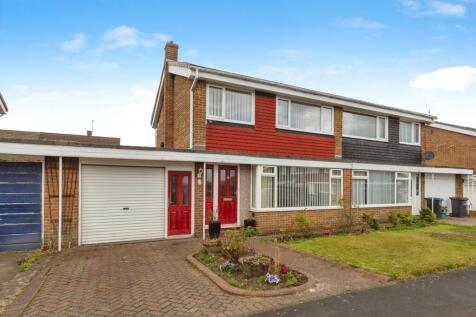 3 bedroom semi-detached house for sale