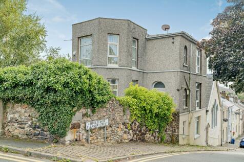 Caernarfon, Gwynedd 4 bed link detached house for sale