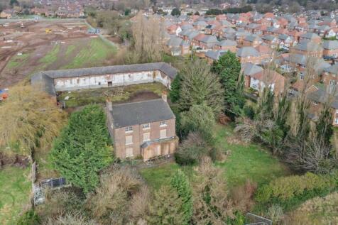 Little Sutton, Ellesmere Port, Cheshire 8 bed barn conversion for sale