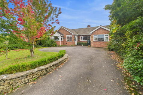 St Marys Park, Ottery St Mary 2 bed detached bungalow for sale