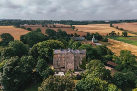 Mansfield Road, Worksop 10 bed detached house for sale