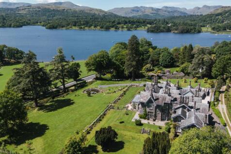 4 bedroom link detached house for sale