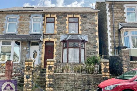 Evelyn Street, Abertillery 3 bed terraced house for sale