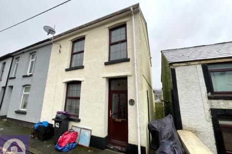 Queen Street, Blaenavon, Pontypool 3 bed terraced house for sale