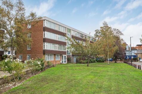 3 bedroom flat for sale