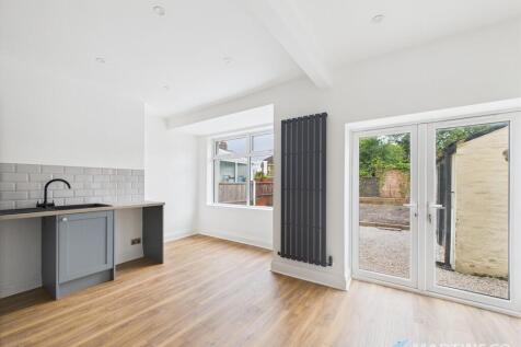 Cavendish Road, Blackpool FY2 3 bed semi