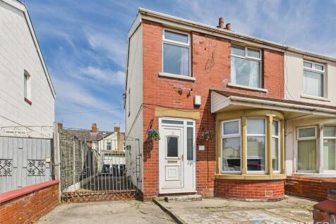 Shetland Road, . FY1 3 bed end of terrace house for sale