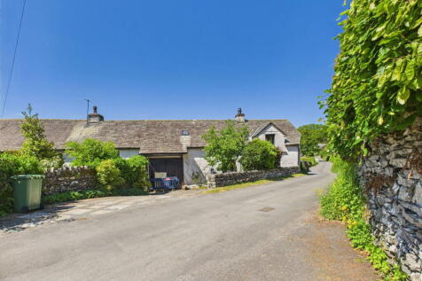 6 bedroom semi-detached house for sale