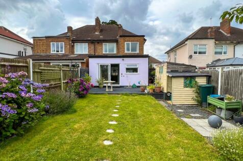 3 bedroom semi-detached house for sale