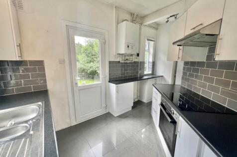 Weald Road, Brentwood CM14 2 bed detached bungalow for sale