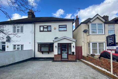 Crescent Road, Brentwood CM14 4 bed semi