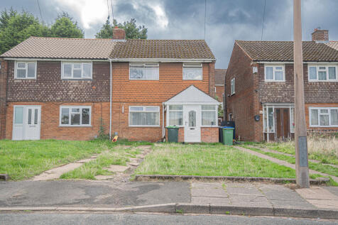 3 bedroom semi-detached house for sale