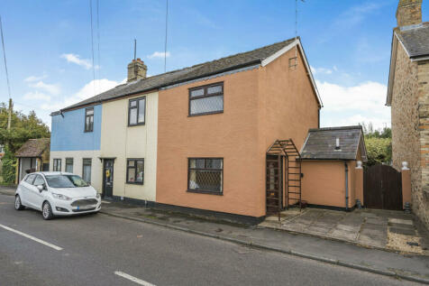 2 bedroom semi-detached house for sale