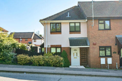 St. James Court, Essex CB10 2 bed end of terrace house for sale