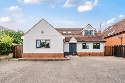 London Road, Saffron Walden CB11 5 bed detached house for sale