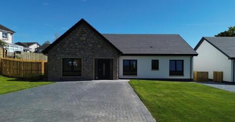 4 bedroom detached bungalow for sale