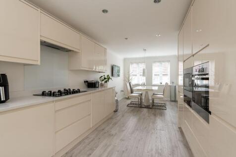 Downlands Walk, Chatham 5 bed detached house for sale