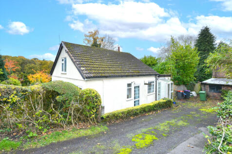 2 bedroom detached bungalow for sale