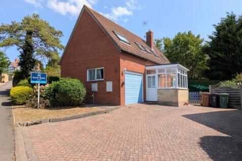 Lynwood Close, Worcestershire WR11 3 bed detached house for sale