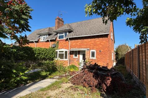 Pensham Hill, Worcestershire WR10 3 bed semi