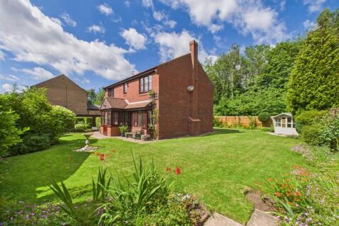 High Back Close, Tyne and Wear NE32 4 bed detached house for sale