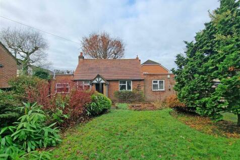 1 bedroom detached bungalow for sale