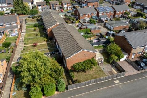 Ashdale Drive, Nr Hollywood, Birmingham 3 bed end of terrace house for sale