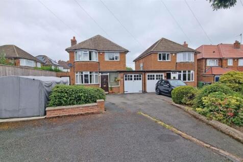 3 bedroom link detached house for sale