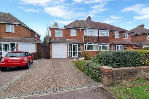 3 bedroom semi-detached house for sale