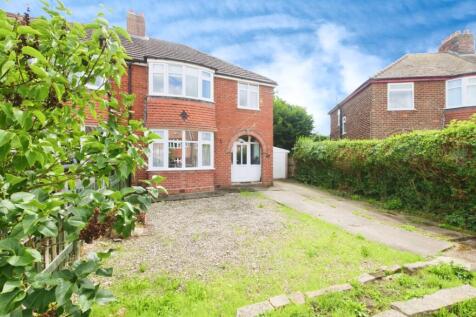 Queenswood Grove, North Yorkshire YO24 4 bed semi