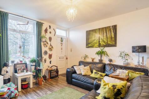 Fern Street, West Yorkshire HX3 3 bed terraced house for sale