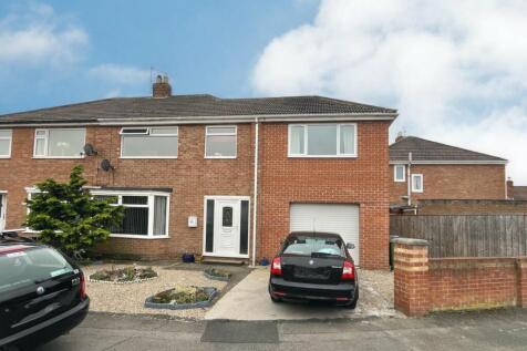 4 bedroom semi-detached house for sale