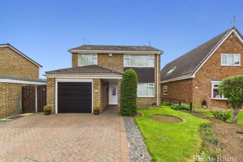 Langdale, North Yorkshire TS14 4 bed detached house for sale