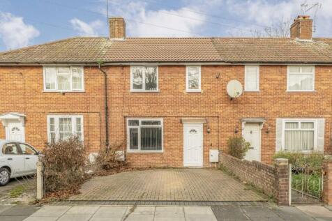 Laurie Road, London W7 3 bed terraced house for sale