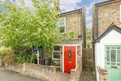 St. Georges Road, Feltham TW13 2 bed house for sale