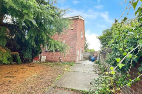 Lambton Close, Ilkeston DE7 3 bed semi