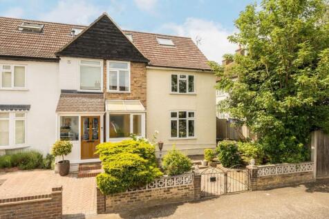 4 bedroom semi-detached house for sale