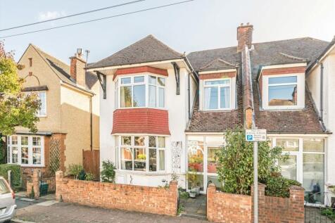 4 bedroom semi-detached house for sale