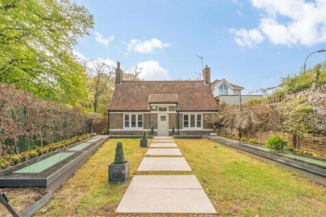 Margravine Gardens, London W6 4 bed detached house for sale