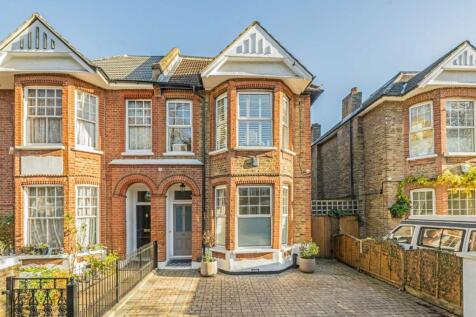 4 bedroom semi-detached house for sale