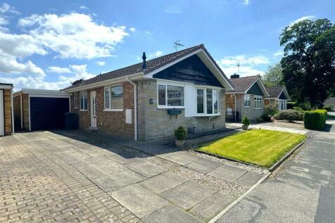 2 bedroom detached bungalow for sale