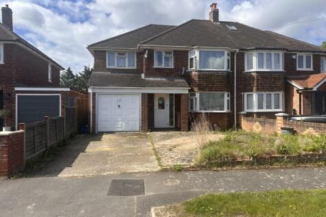 Selsdon Avenue, Reading RG5 4 bed semi